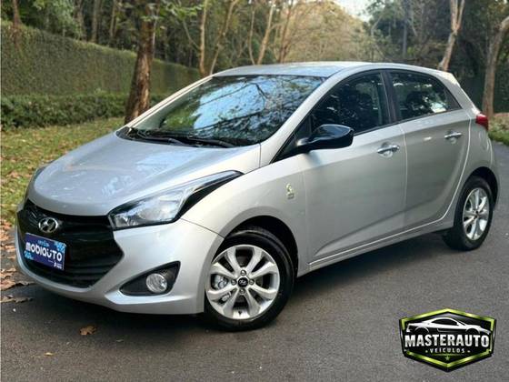 HYUNDAI HB20 1.6 COMFORT PLUS 16V FLEX 4P AUTOMÁTICO HYUNDAI HB20 1.6 COMFORT PLUS 16V FLEX 4P AUTOMÁTICO